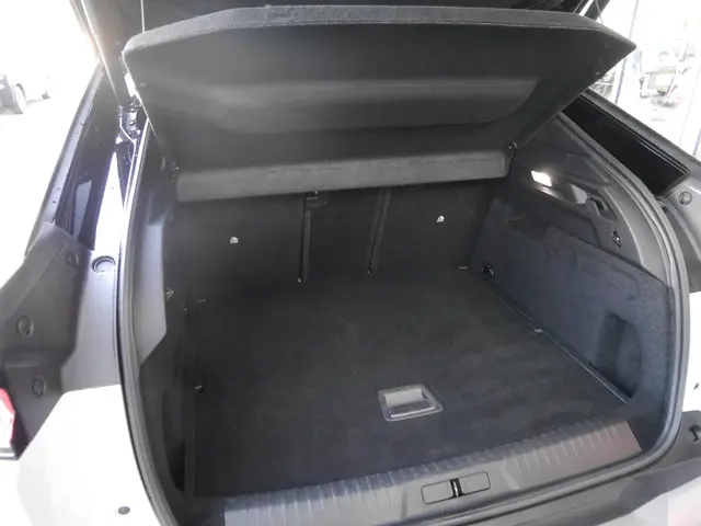 Peugeot 3008 1.2 Hybrid 136 GT 2024 Hybride Benzine 12