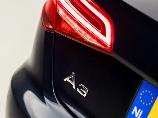 Audi A3 Sportback 1.4 e-tron Sport 2017 Hybride Benzine 31