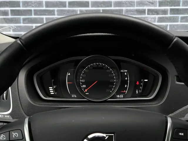 Volvo V40 T2 Nordic+ 2017 Benzine 13