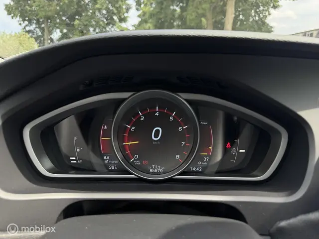 Volvo V40 2.0 T2 Summum 2016 Benzine 23