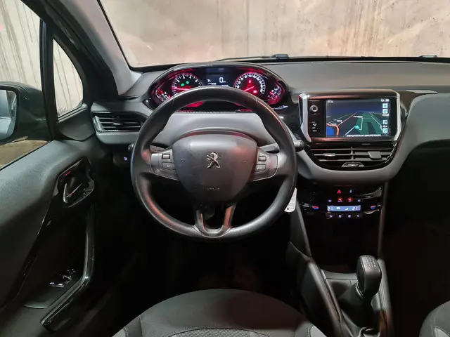 Peugeot 208 1.2 VTi Envy 2014 Benzine 17