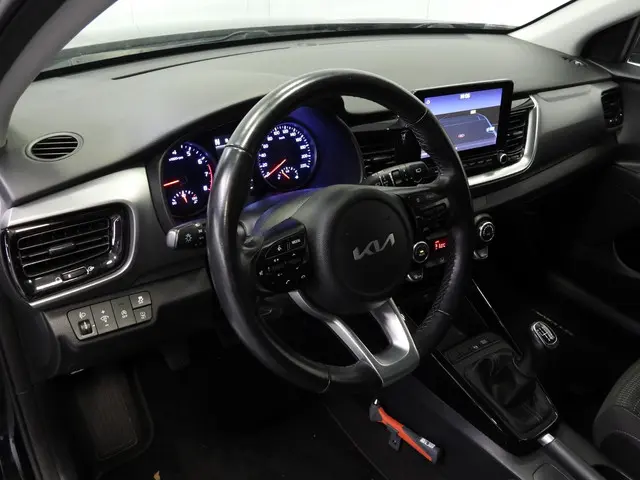 Kia Stonic 1.0 T-GDi DynamicPlusLine 2021 Benzine 4