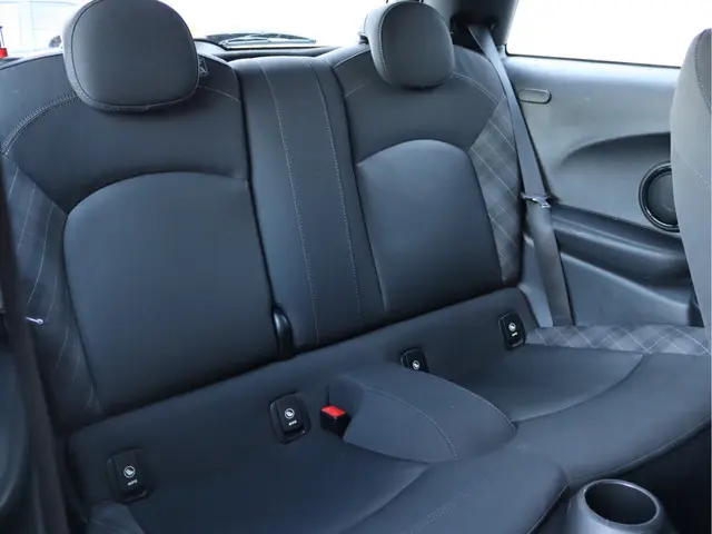 MINI Cooper 1.5 2018 Benzine 23