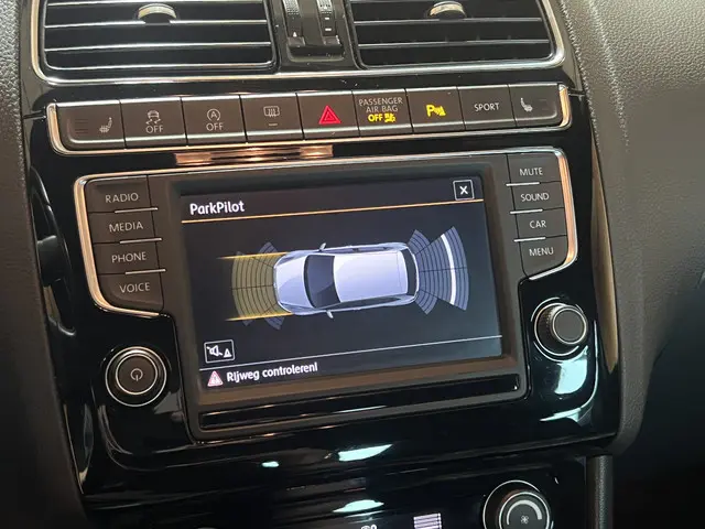 Volkswagen Polo 1.8 TSI GTI 2015 Benzine 38