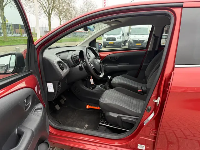 Peugeot 108 1.0 e-VTi Active 2021 Benzine 11