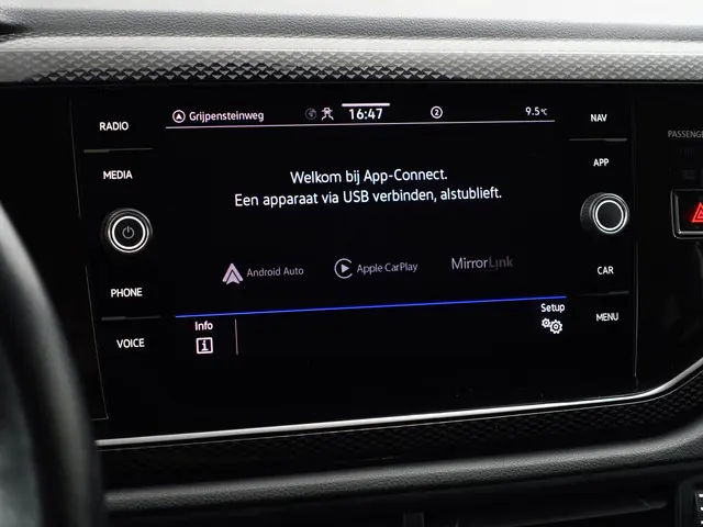 Volkswagen Polo 1.0 TSI Life- 2023 Benzine 11