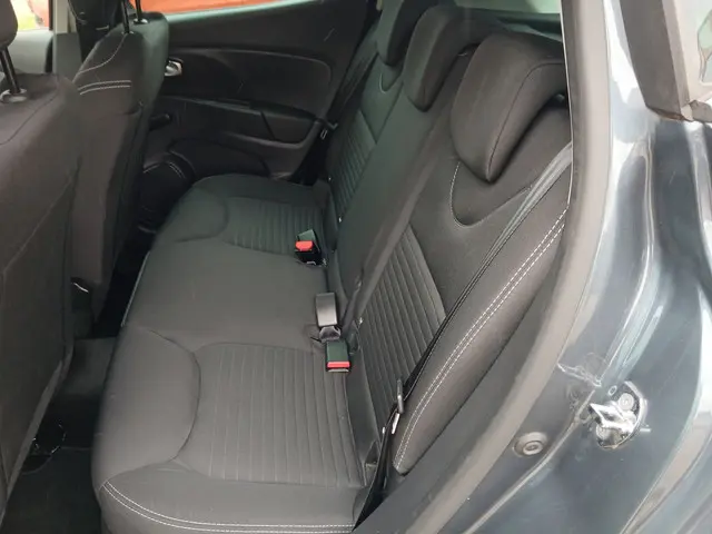 Renault Clio 0.9 TCe Limited 2017 Benzine 18