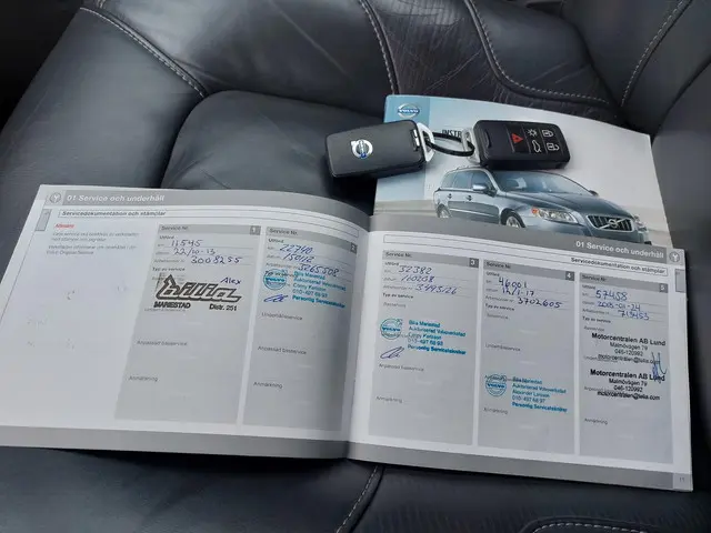 Volvo V70 1.6 T4 R-Design. TREKHAAK! 2012 Benzine 24