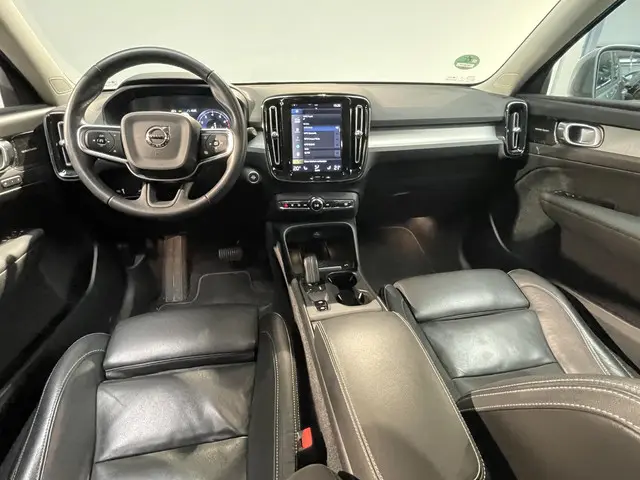 Volvo XC40 3