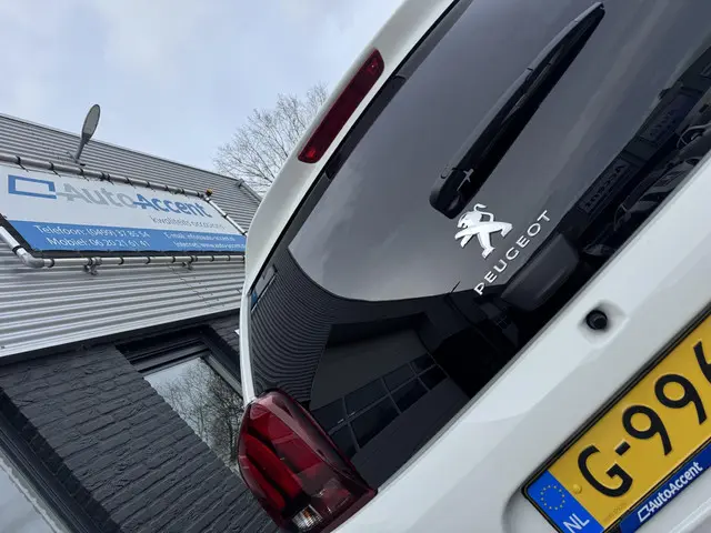 Peugeot 108 1.0 e-VTi Active 2019 Benzine 10