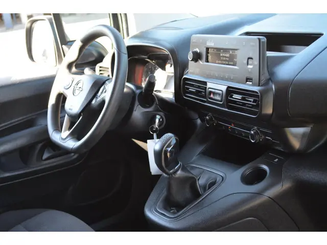 Opel Combo 1.5D L1H1 Edition 2020 Diesel 15