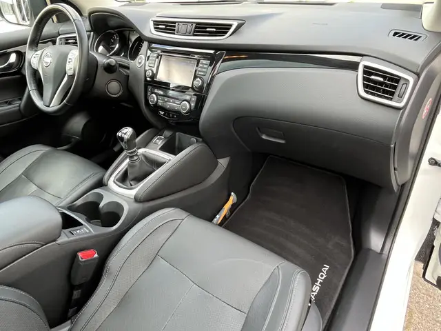 Nissan QASHQAI 1.2 Tekna 2017 Benzine 84