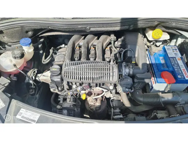 Peugeot 208 1.2 VTi Access 2013 Benzine 8