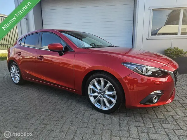 Mazda 3 3