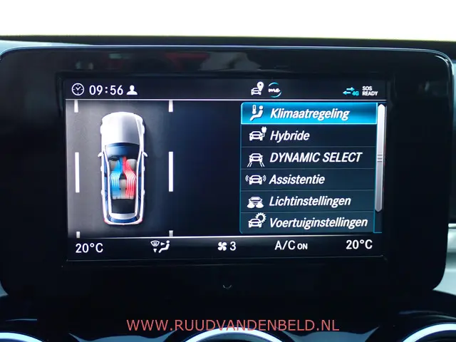 Mercedes-Benz C-Klasse Estate 300DE 2020 Hybride Diesel 17