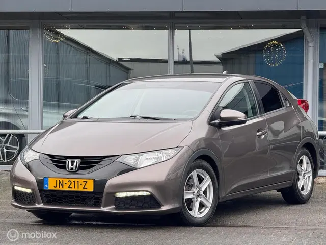 Honda Civic 1.8 Comfort 2012 Benzine 3