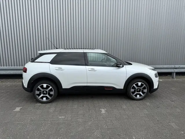 Citroën C4 Cactus 1.2 PureTech Shine 2018 Benzine 9