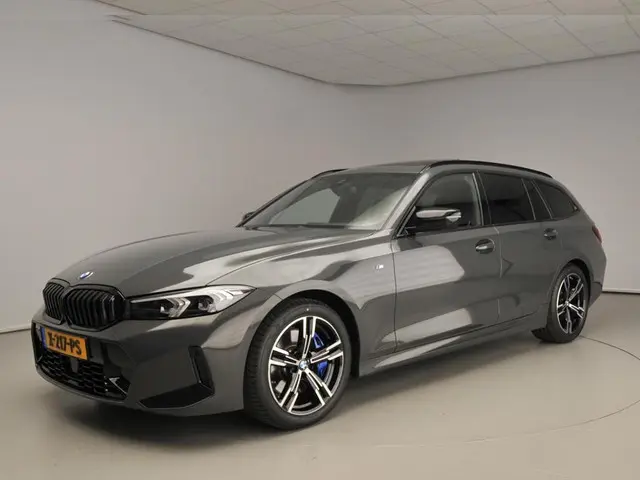 BMW 3 Serie Touring 320i 2024 Benzine 41