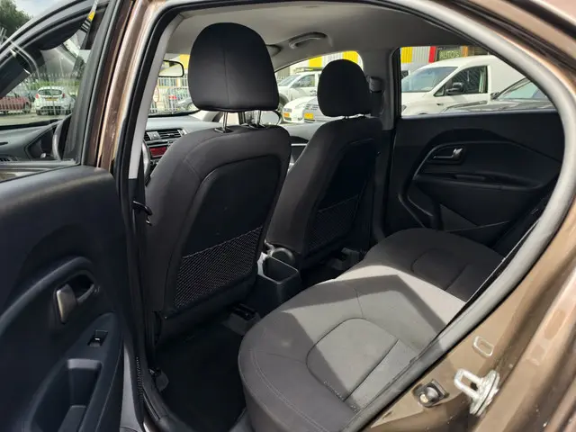 Kia Rio 1.2 CVVT Plus Pack / NAP / AIRCO / PDC / OHB / 2012 Benzine 8