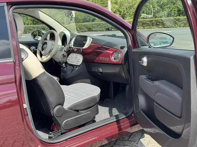 Fiat 500 1.2 Lounge 2018 Benzine 17