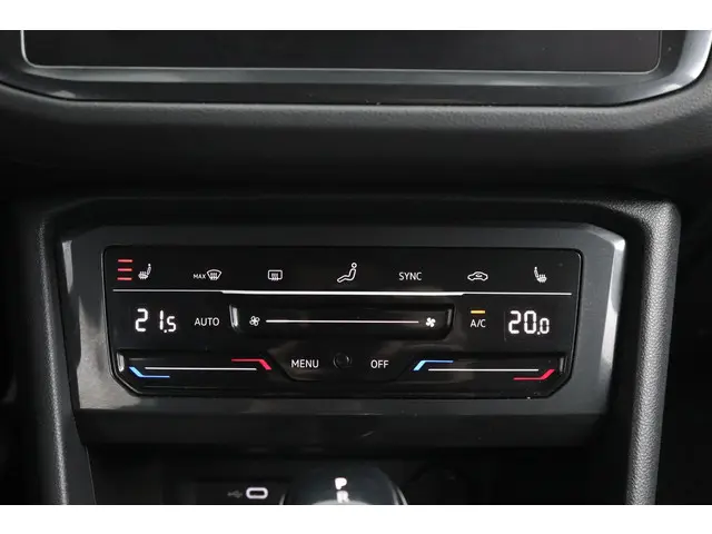 Volkswagen Tiguan 1.5 TSI 150pk DSG Life 2022 Benzine 25