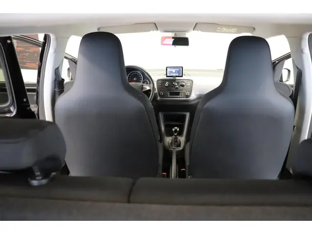 SEAT Mii 1.0 Sport Dynamic 2015 Benzine 16