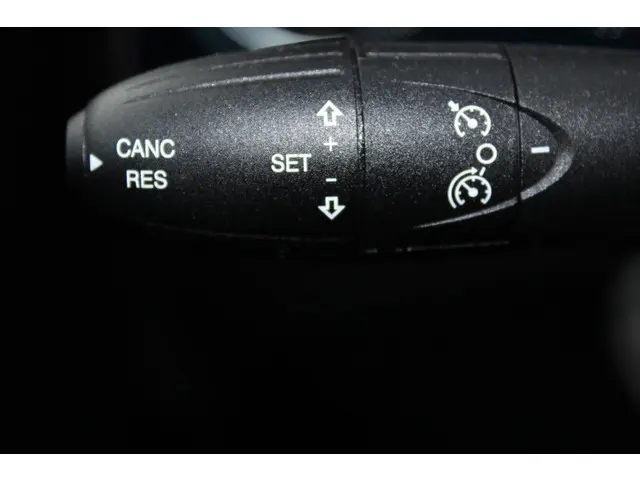 Fiat 500C 1.0 Hybrid Dolcevita 2023 Benzine 33