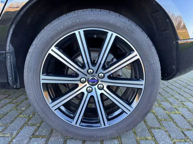 Volvo XC60 2.0 T5 FWD Summum Automaat 2015 Benzine 10