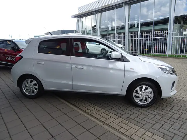 Mitsubishi Space Star 1.2 Dynamic AUTOMAAT 2023 Benzine 11