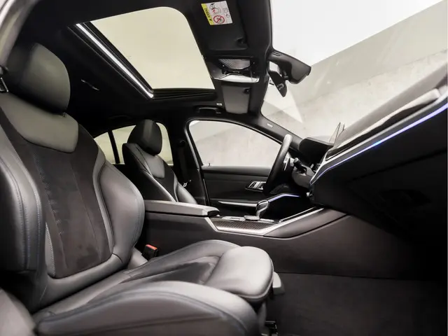 BMW 3 Serie 330i High Executive M Sport 2019 Benzine 8