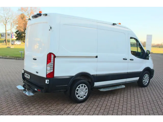 Ford Transit 350 2.0 TDCI L2H2 Trend 2021 Diesel 7
