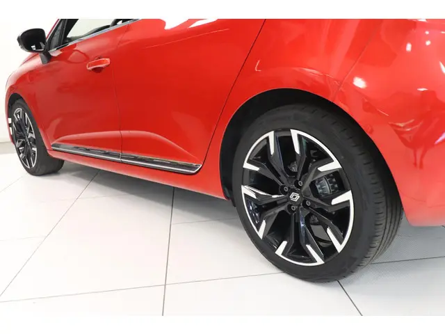 Renault Clio 1.0 TCe 90 GPF techno 2024 Benzine 15