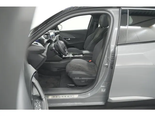 Peugeot e-2008 EV GT 50 kWh 2025 Elektrisch 27