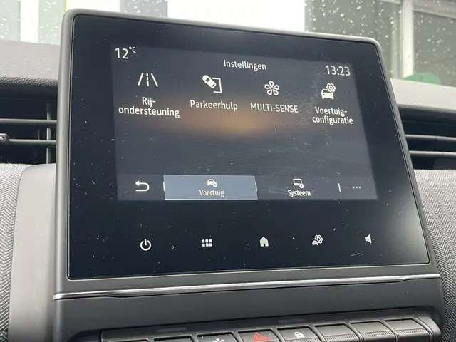 Renault Clio 1.0 TCe 90 GPF Techno 2024 Benzine 28