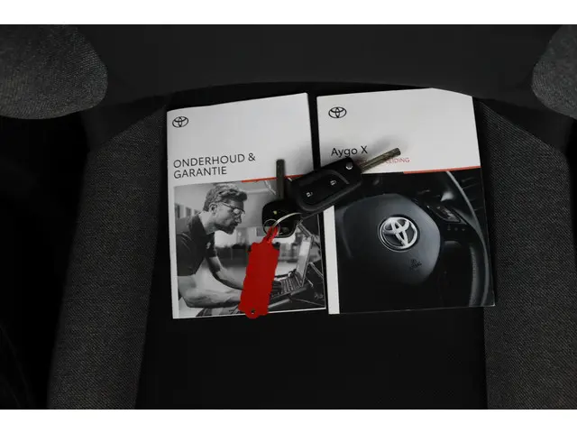 Toyota Aygo X 1.0 VVT-i MT Play 2024 Benzine 11