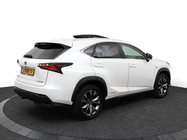 Lexus NX 300h AWD F Sport Line 2014 Hybride Benzine 2