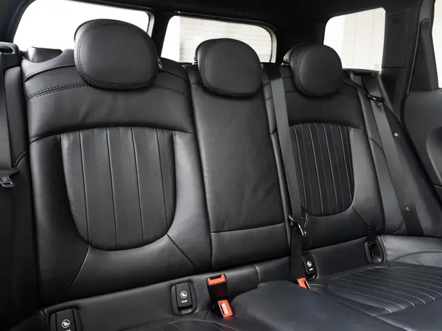 MINI Clubman Cooper S Aut. 2018 Benzine 11