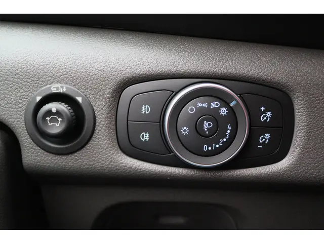 Ford Transit 350 2.0 TDCI L3H3 2024 Diesel 28