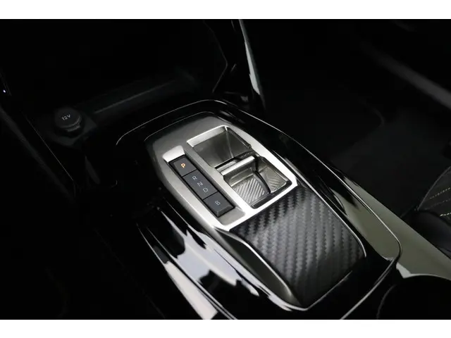 Peugeot e-2008 EV GT 54 kWh 2024 Elektrisch 21