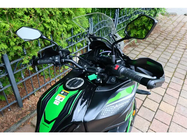Kawasaki Versys 650 TOURER ABS 2023 Benzine 17
