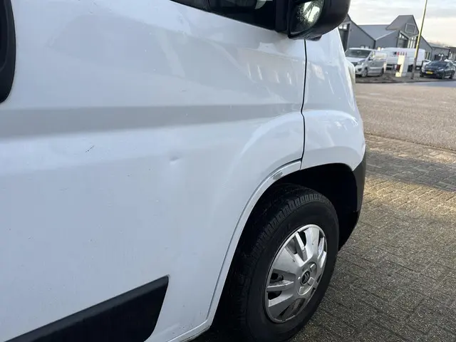 Citroën Jumper 33 2.2 BlueHDi 140 L3H2 Club 2022 Diesel 22