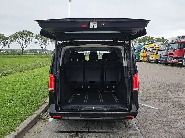 Mercedes-Benz EQV 300 2023 Elektrisch 17