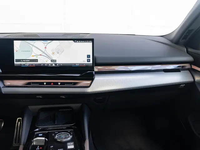 BMW i5 Sedan eDrive40 2023 Elektrisch 9