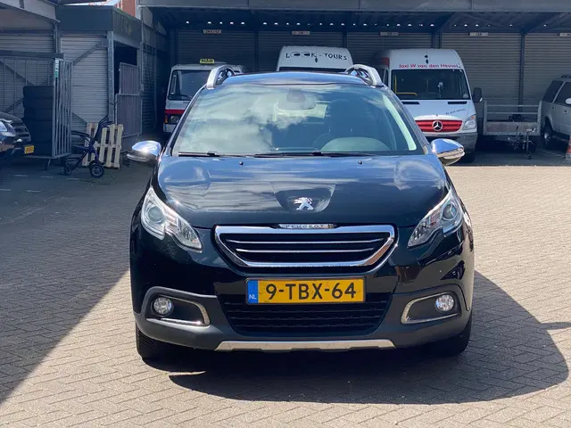 Peugeot 2008 1.2 VTi Allure Pack Premium Plus 2014 Benzine 8