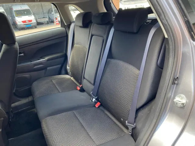 Mitsubishi ASX 1.6 Cleartec Invite+ 2015 Benzine 11