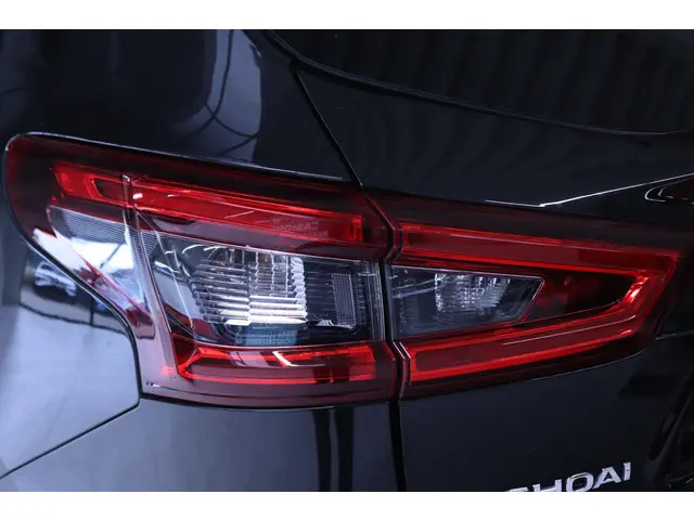 Nissan QASHQAI 1.3 DIG-T N-Connecta 2019 Benzine 24