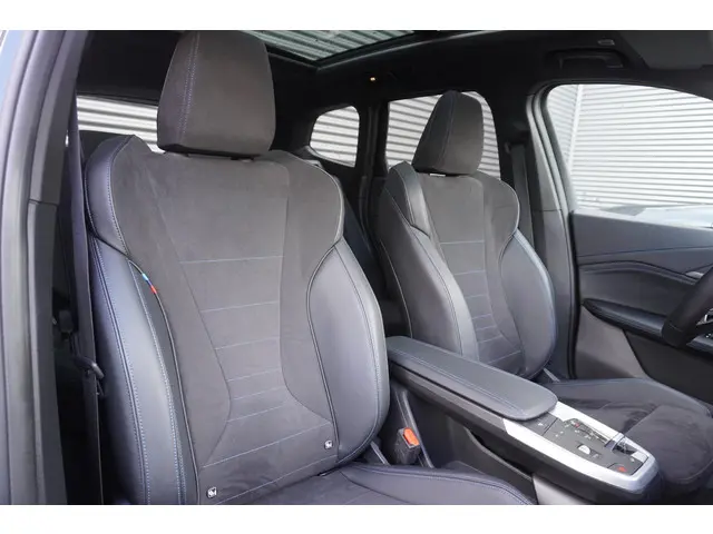 BMW X1 xDrive25e 2025 Hybride Benzine 14