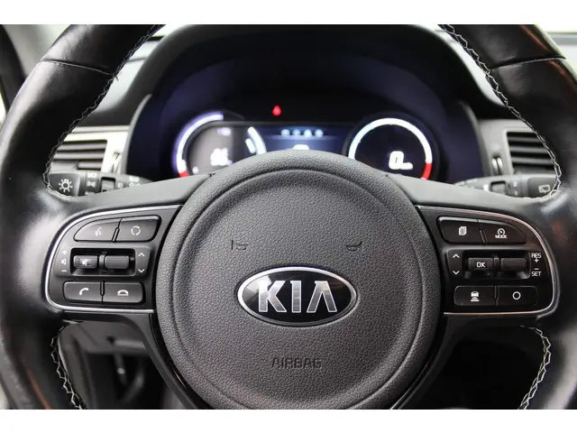 Kia e-Niro ExecutiveLine 64 kWh 2019 Elektrisch 26