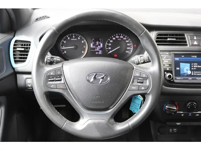 Hyundai i20 1.0 T-GDI Go! 2016 2016 Benzine 24