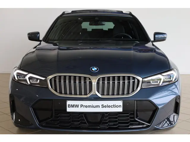 BMW 3 Serie Touring 330e 2025 Hybride Benzine 4